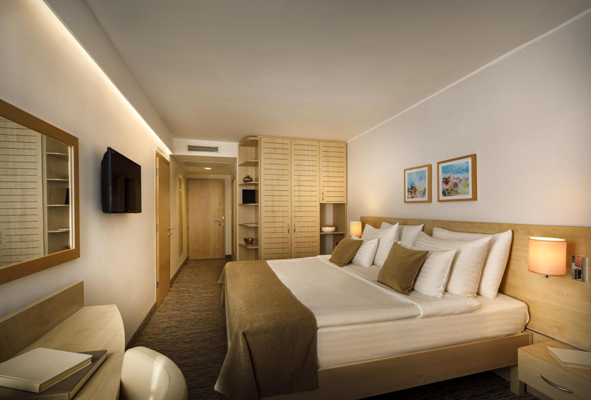 Valamar Parentino 4*